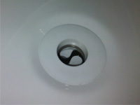 WiCi Mini, kleine WC-Waschbecken Kombination - Schmerber Ausstellungsraum (Frankreich - 25) - 2 auf 4